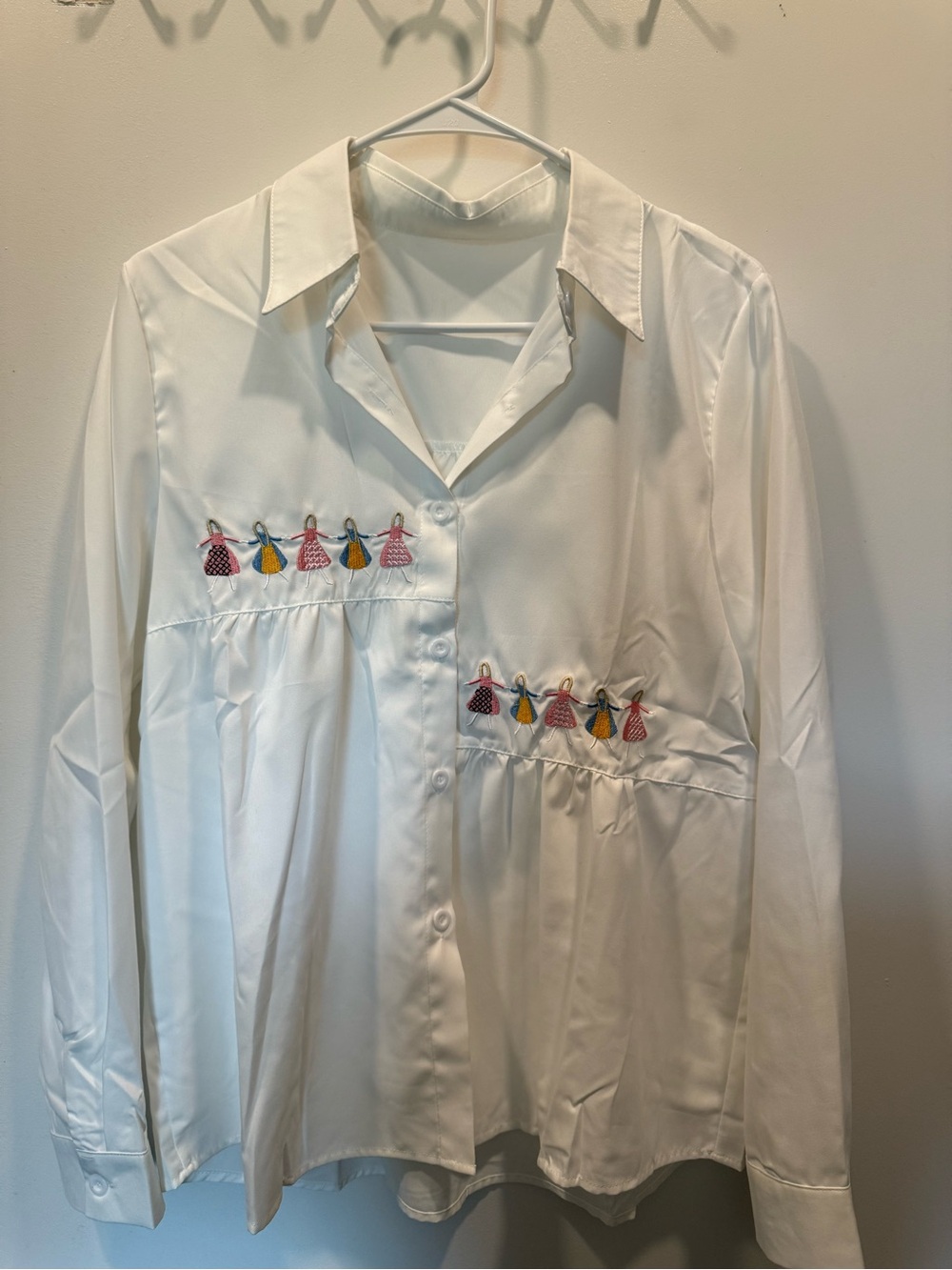 White Long-Sleeve Button-Up Shirt with Multicolor Doll Embroidery